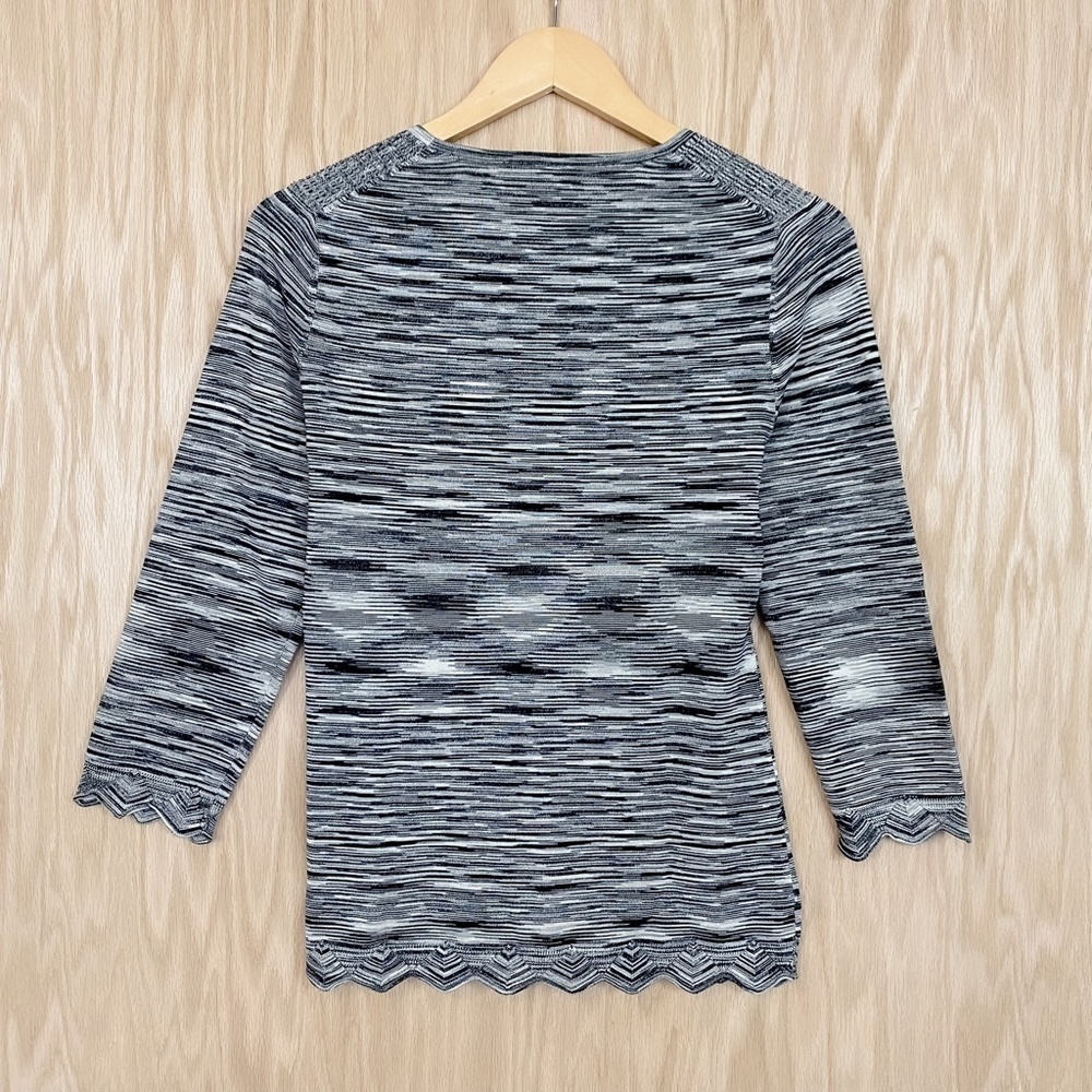 MAGASCHONI V-Neck Scalloped Hem Silk Top - Picture 6 of 7